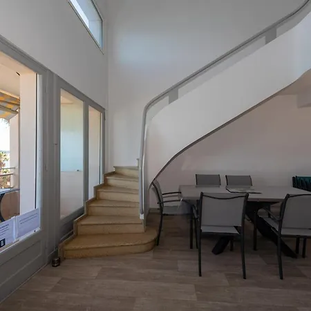 T4 Au Lavandou, 6 Couchages, Clim, Parking, Vue Mer - Fr-1-803-6 Apartment *
